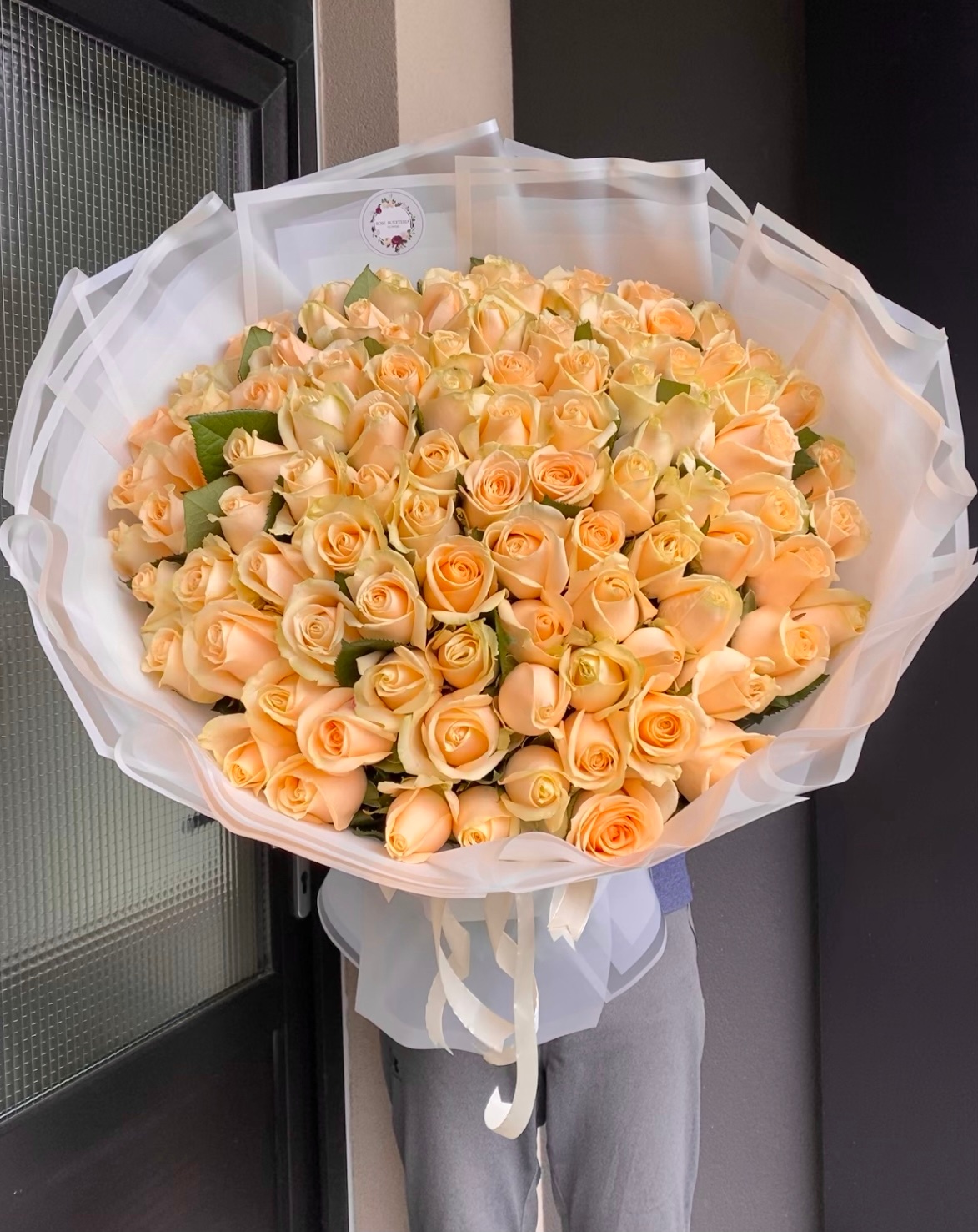 101 Персиковая роза, 70 см