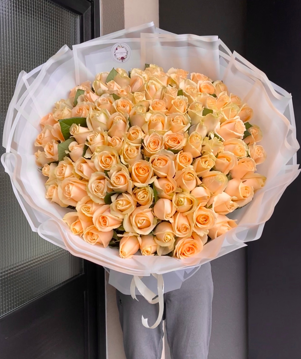 101 Персиковая роза, 70 см