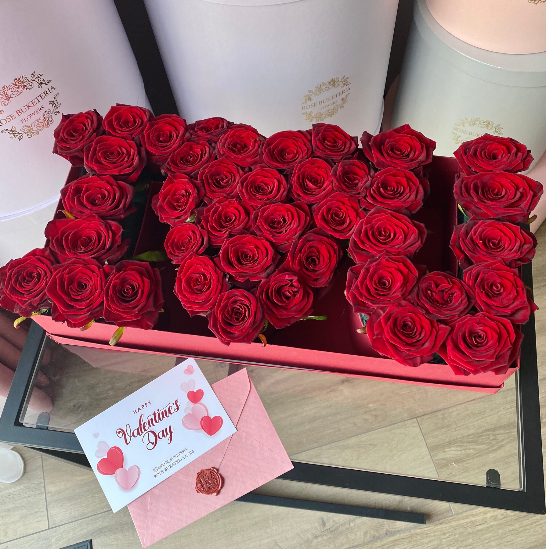 39 червоних троянд в композиції «I❤️U»