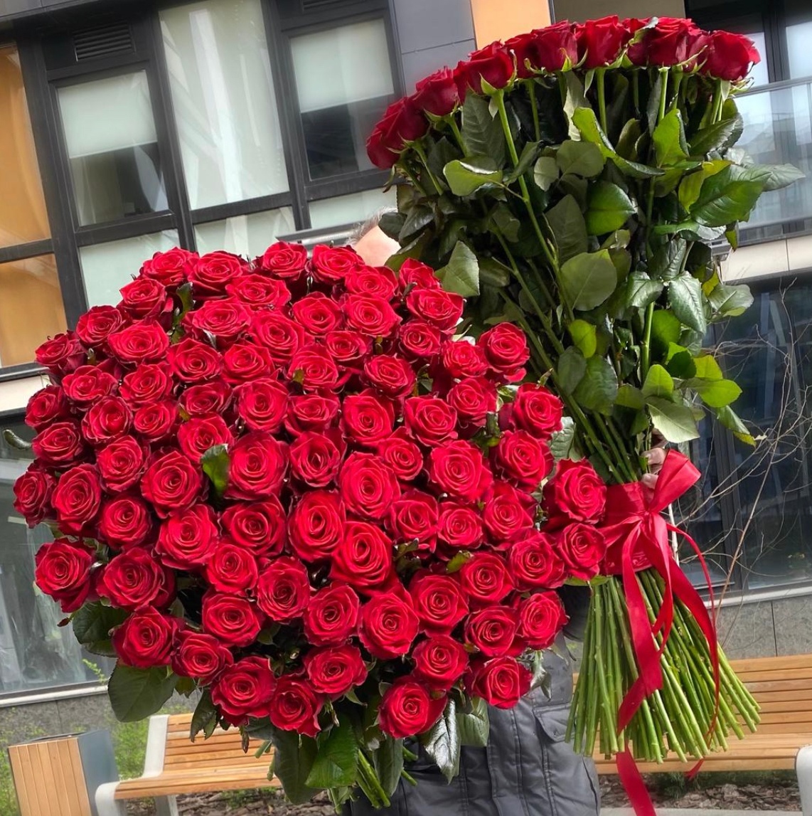 79 Красных роз, 90 см