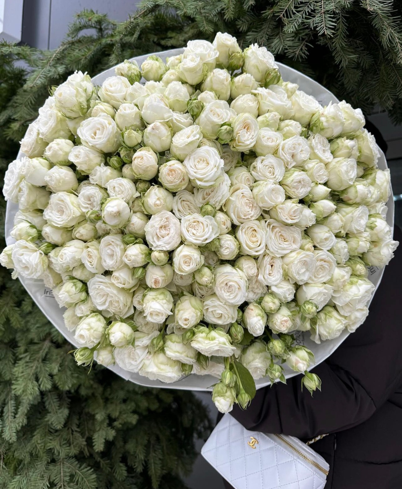 39 Веток кустовых роз , 70 см «Белая роза»