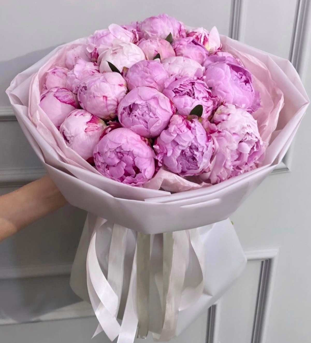 15 Розовых пион «Сезон любви»