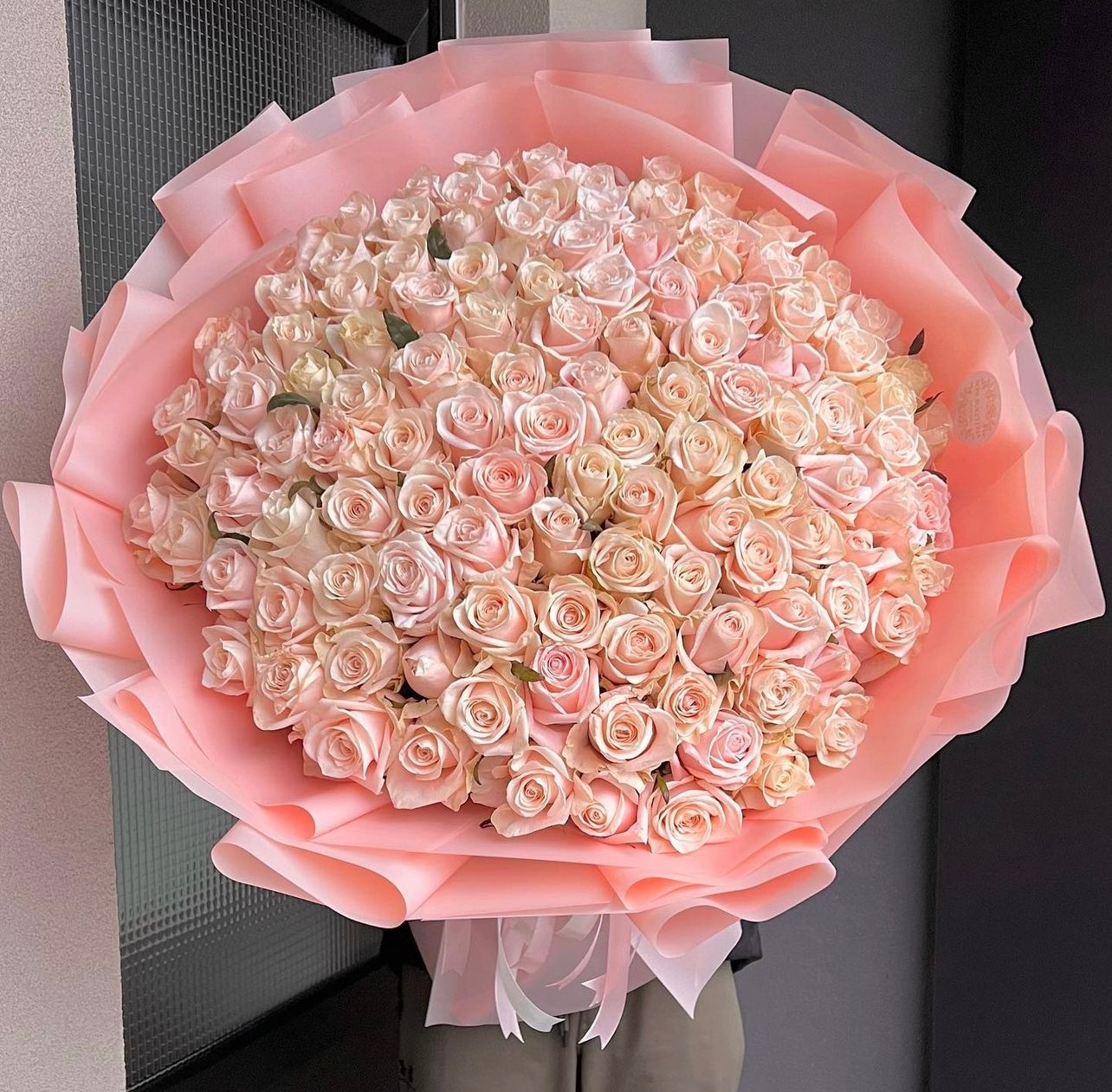 101 Нежно-розовая роза, 80 см