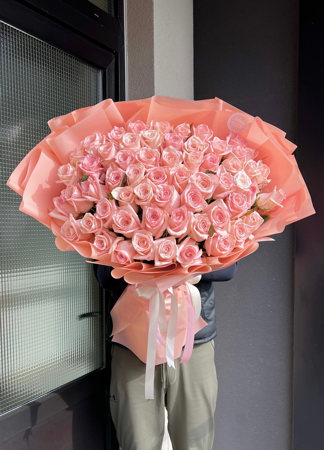 59 Нежно-розовых роз, 70 см «Нежность»