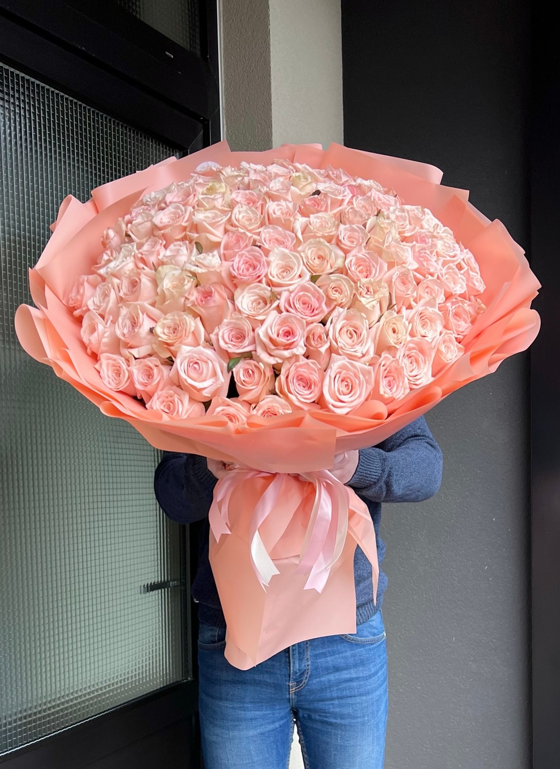 101 Ніжно - рожева троянда, 70 см