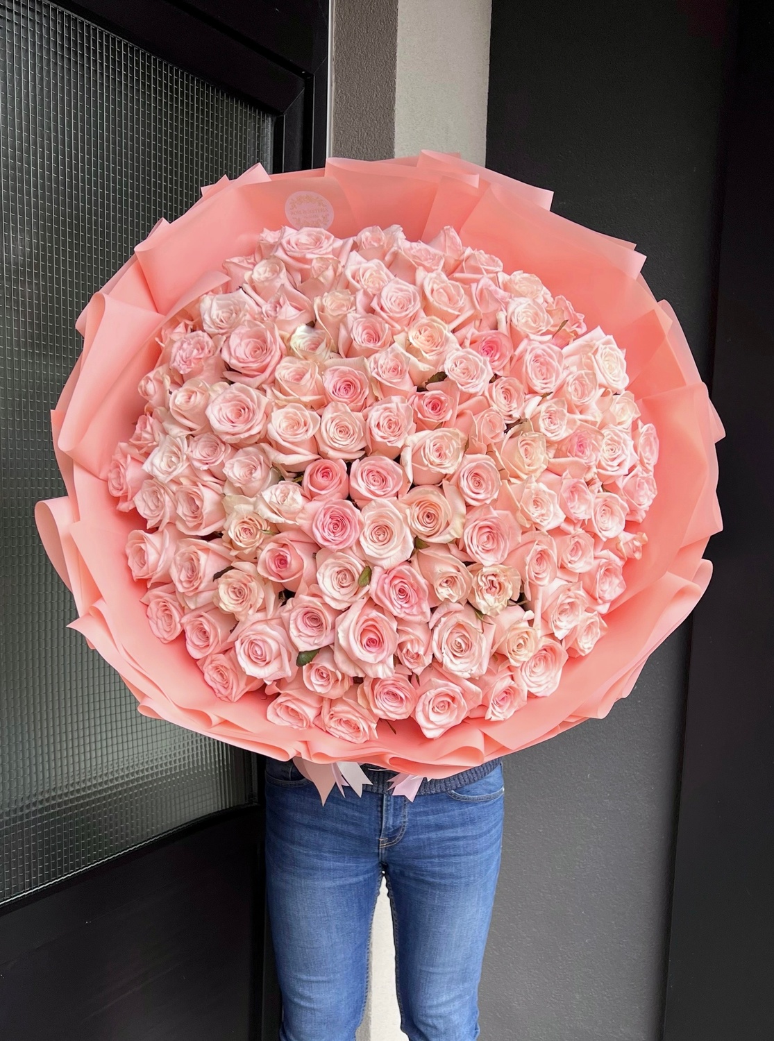 101 Нежно - розовая роза, 70 см