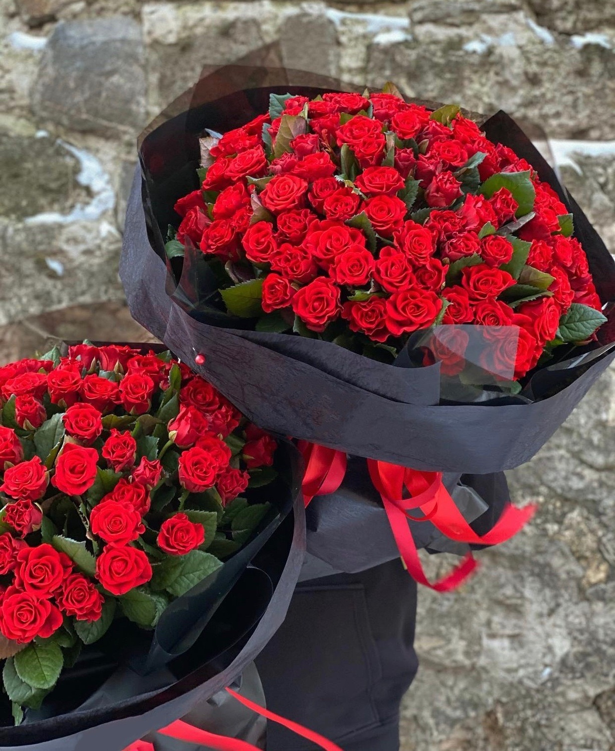 79 Красных роз, 60 см "Кружевная мечта"